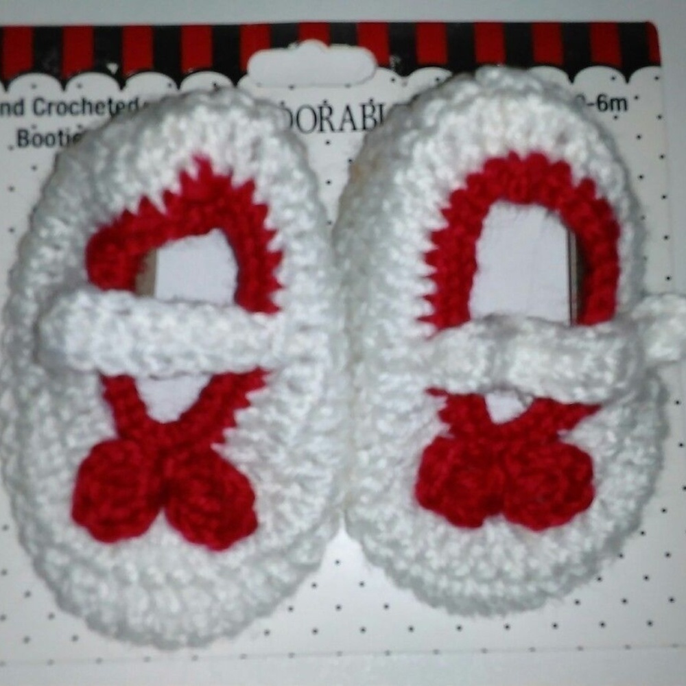 BABY BOOTIES 0-6 MONTHS‎ HAND CROCHET HOLIDAY
